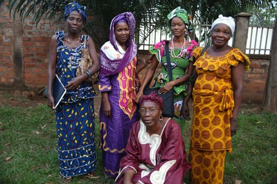 11) Membres du réseau des femmes croyantes et médiatrices de paix, 3 avril