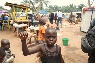 13) Enfants de déplacés à l'Eglise évangélique des frères, 4 avril