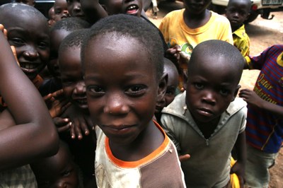 15) Enfants de déplacés à l'Eglise évangélique des frères, 4 avril