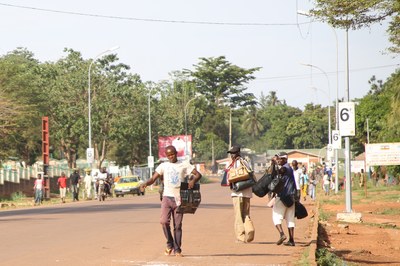 21) Scène de rue à Bangui, 5 avril