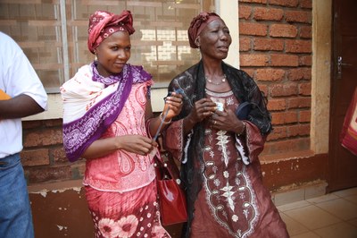 23) Membres du réseau des Femmes croyantes avant la rencontre avec la force Sangaris, 7 avril