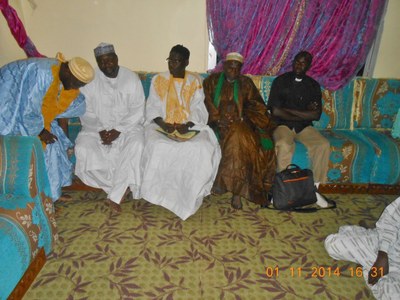 09. Photo de groupe lors de cette dernière visite, avec le pasteur Pierre Adama faye à droite...